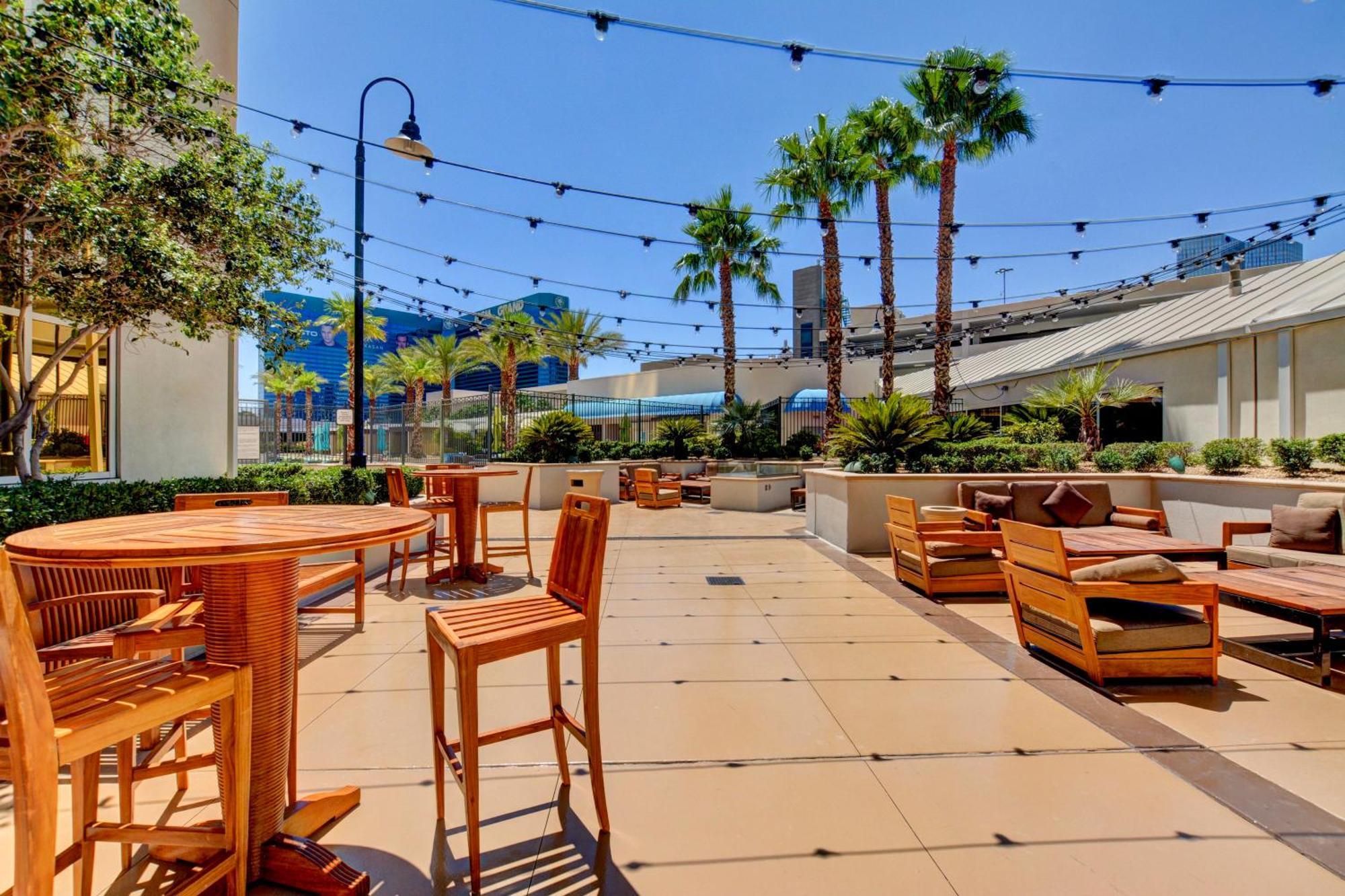 Strip View Suites - No Resort Fee ! Las Vegas Exterior foto